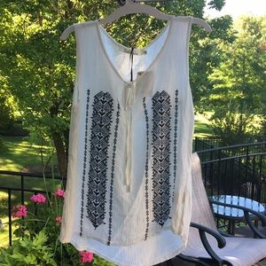 NWT-Solitaire summer sleeveless top